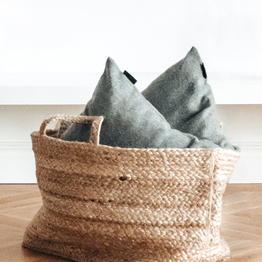 Cushion Exclusive Fishbone 100% baby alpaca WHITE SILVER